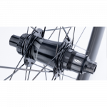 ZIPP Silniční náboj ZR176 zadní, Centerlock diskový, Black, 24 děr, 12x142 XDR ořech